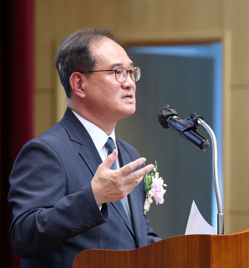김종철 신임 인천경제청장이 18일 취임식에서 취임사를 하고 있다. 인천경제청 제공.