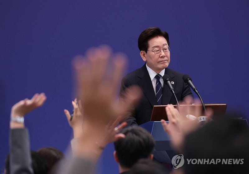 질문받는 이재명 대통령 (출처=연합뉴스)