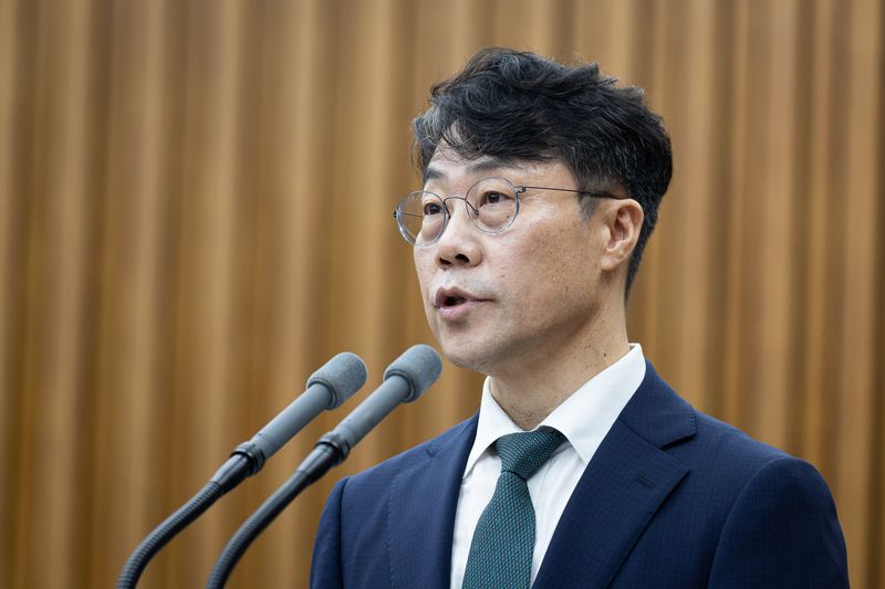 김성수 대법관 후보자가 지난 14일 서울 여의도 국회에서 열린 대법관(김성수) 임명동의안 심사를 위한 인사청문회에 출석해 인사말을 하고 있다. 뉴스1