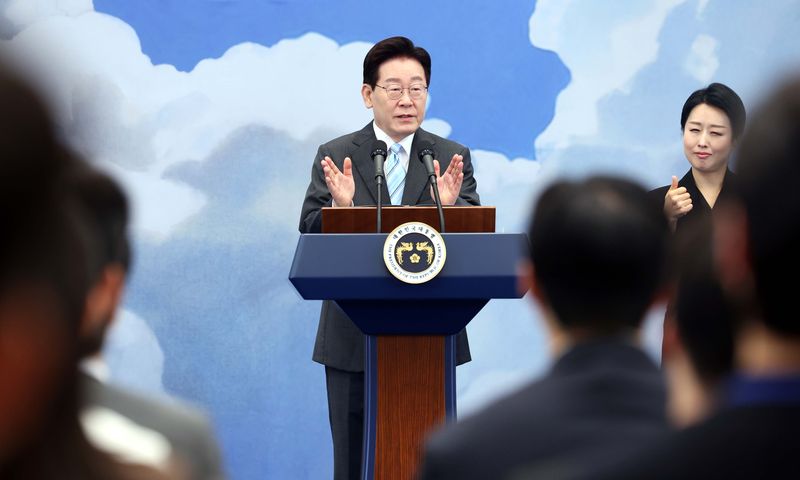 [서울=뉴시스] 조성봉 기자 = 이재명 대통령이 19일 청와대에서 열린 2026 청년의 날 기념식에서 기념사를 하고 있다. 2026.09.19. suncho21@newsis.com