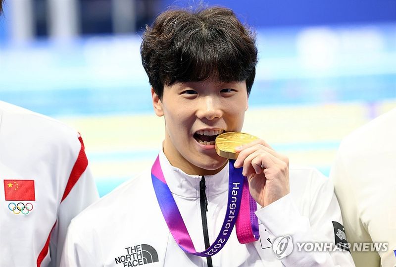 항저우 아시안게임 금메달리스트 지유찬 (출처=연합뉴스)