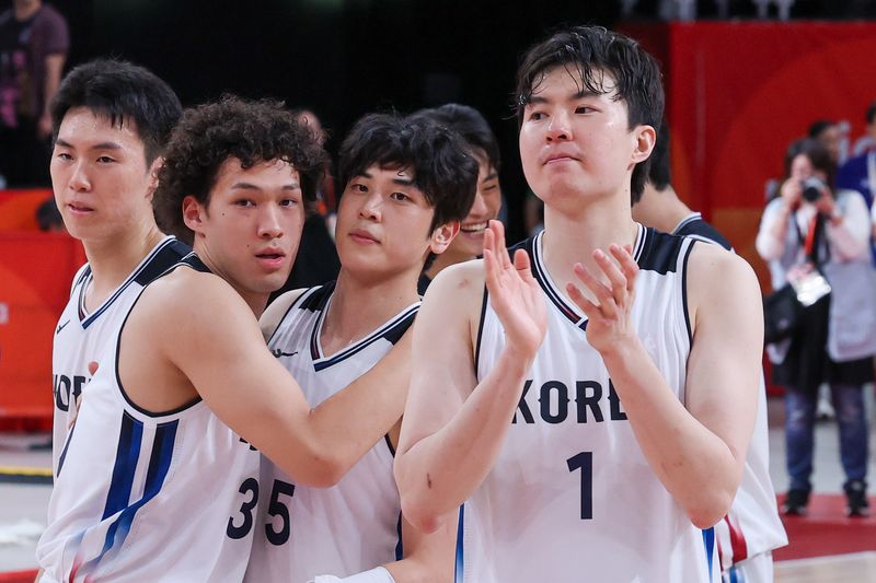 18일 일본 나고야 아이치인터내셔널 아레나에서 열린 2026 아이치·나고야 아시안게임 남자농구 준결승 대한민국과 이란의 경기, 77-51로 승리를 거둔 한국 이현중이 손뼉치고 있다. 2026.9.18 ⓒ 뉴스1 안은나 기자 /사진=뉴스1