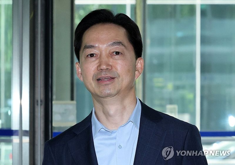 출근하는 김지용 중수청장 후보자 (출처=연합뉴스)