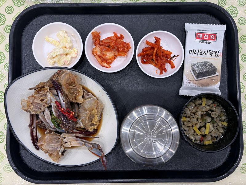 20일 여수세계섬박람회 주행사장에서 판매중인 1만4900원 게장백반. /사진=뉴스1