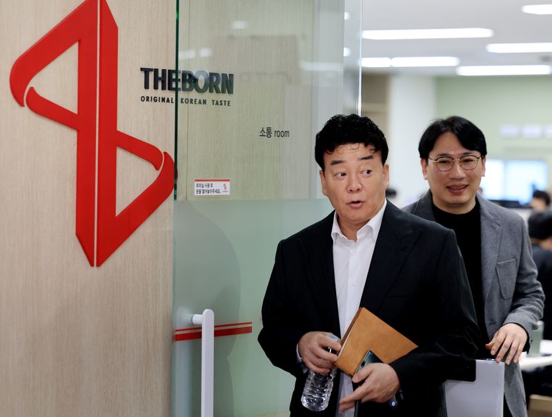 백종원 더본코리아 대표가 지난 3월 31일 서울 서초구 더본코리아별관에서 열린 기자간담회에 참석하고 있다. 뉴스1