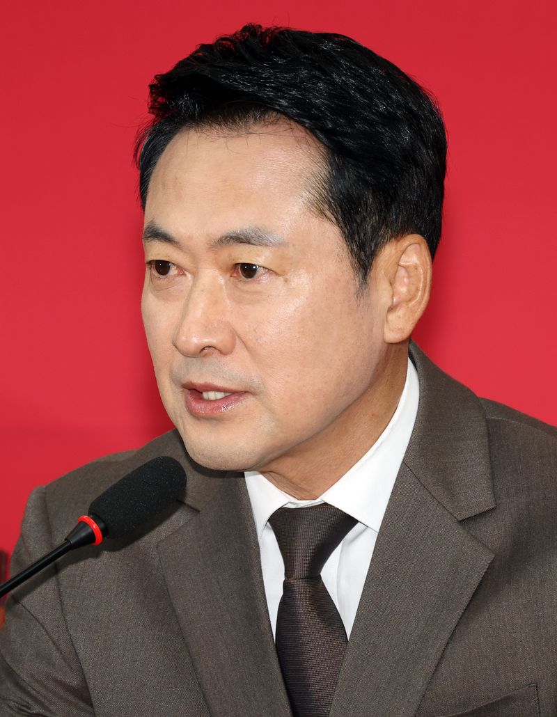 [서울=뉴시스] 최진석 기자 = 장동혁 국민의힘 대표가 21일 여의도 국회에서 열린 최고위원회의에서 발언하고 있다. 2026.09.21. myjs@newsis.com
