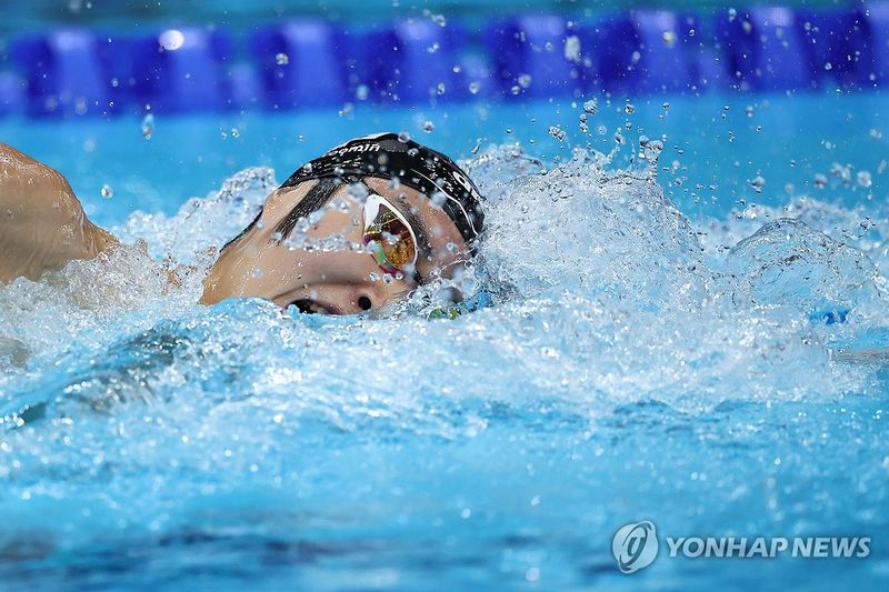 훈련하는 김우민 (출처=연합뉴스)