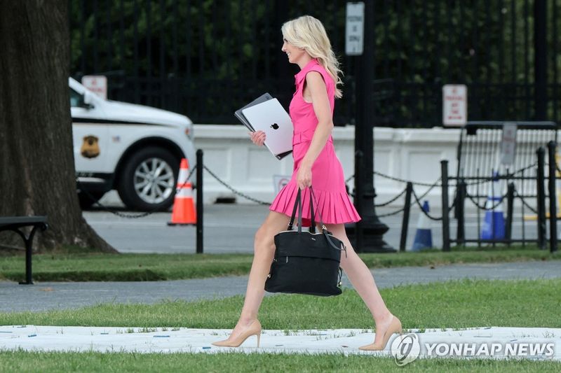 트럼프의 '최측근' 나탈리 하프 보좌관 (출처=연합뉴스)