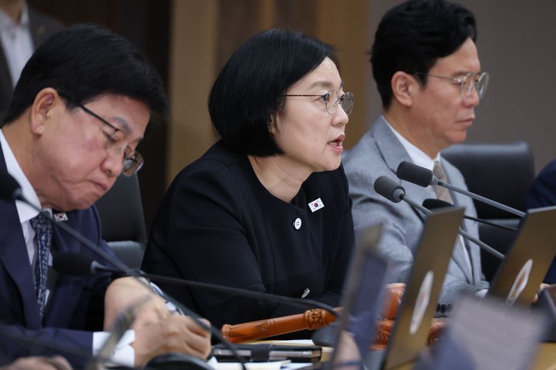 국무회의 주재하는 한성숙 총리 (세종=연합뉴스) 김주성 기자 = 한성숙 국무총리가 22일 세종시 정부세종청사에서 열린 국무회의를 주재하고 있다. 2026.9.22 utzza@yna.co.kr (끝)