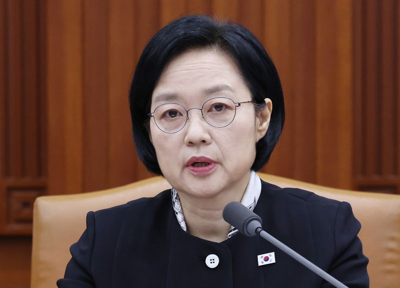 [서울=뉴시스] 조수정 기자 = 한성숙 국무총리가 16일 오전 서울 종로구 정부서울청사에서 제14회 국가정책조정회의를 주재하고 있다. 2026.09.16. chocrystal@newsis.com