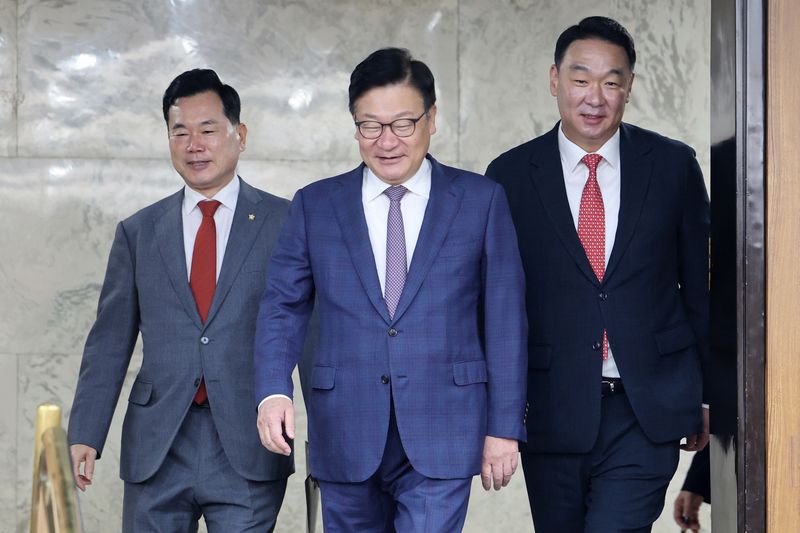 정점식 국민의힘 원내대표가 22일 오전 서울 여의도 국회에서 열린 원내대책회의에 참석하고 있다. 뉴스1