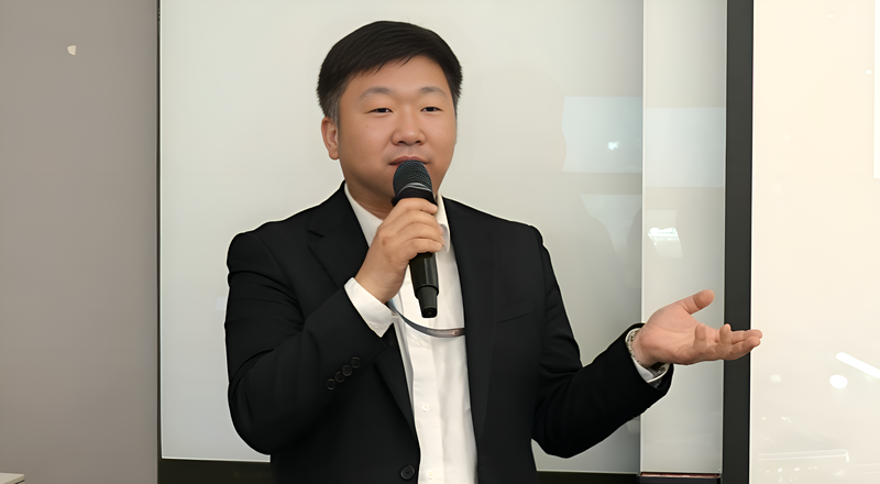 김은성 KISA 위협대응정책팀장은 지난 21일 열린 'KISA 이슈앤톡'에서 'AI의 진실과 거짓'이라는 주제로 발표를 진행했다. 사진=KISA 제공