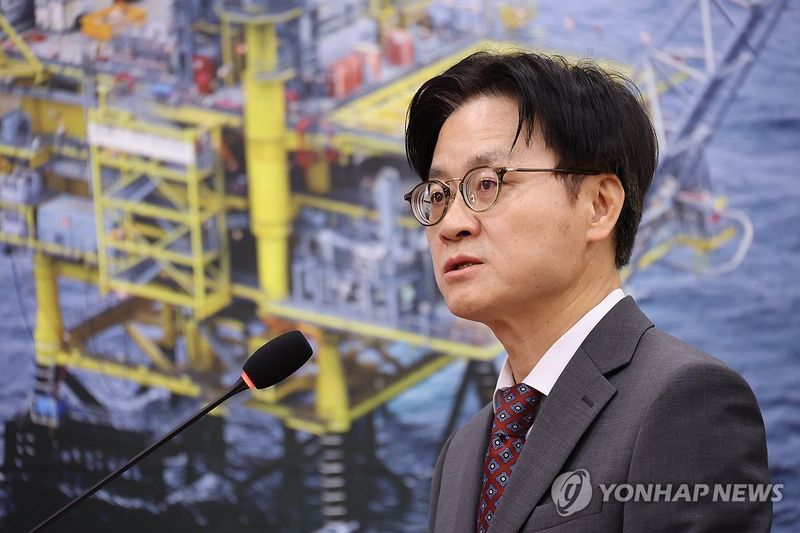 김정관 장관, 대미 투자 관련 보고 (출처=연합뉴스)