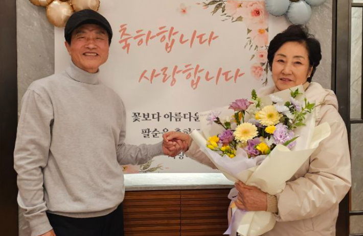 기증자 강숙희씨와 남편 정상빈씨. /사진=한국장기조직기증원 제공, 뉴시스