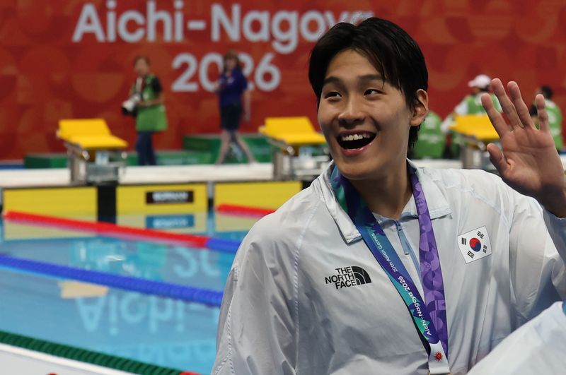 이번 대회 에이스로 떠오른 김영범은 남자 50m 자유형 금메달, 100m 자유형 은메달에 이어 이날 400m 혼계영 동메달로 세 개의 메달을 획득했다. /사진=뉴스1