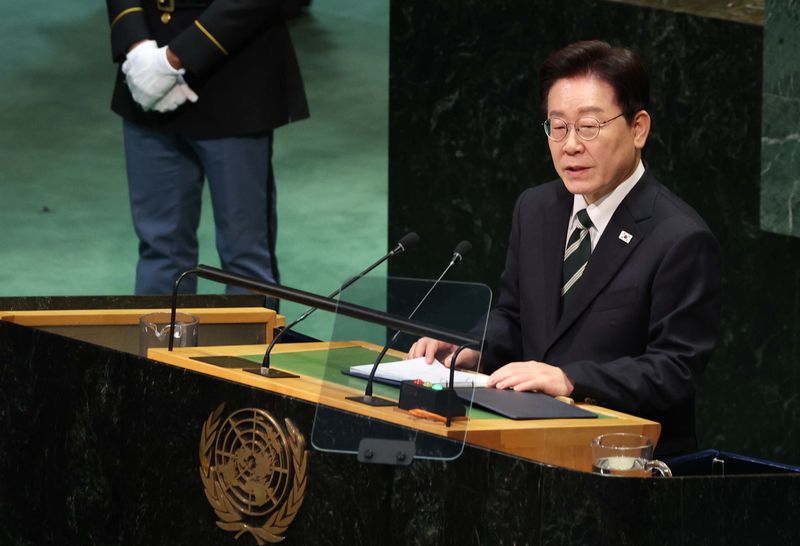 이재명 대통령이 22일(현지 시간) 미국 뉴욕 유엔 본부에서 열린 제81차 유엔 총회에서 기조연설을 하고 있다. 뉴시스