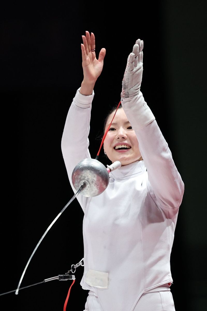 대한민국 송세라가 21일 일본 아이치 스카이 엑스포홀에서 열린 2026 아이치·나고야 아시안게임 펜싱 여자 에페 결승에서 싱가포르의 키리아 압둘을 꺾고 금메달을 차지한 뒤 기뻐하고 있다. 2026.9.22 ⓒ 뉴스1 안은나 기자