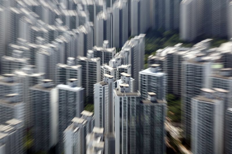 [서울=뉴시스] 롯데월드타워 서울스카이에서 주변 아파트 모습이 보이고 있다. photo@newsis.com