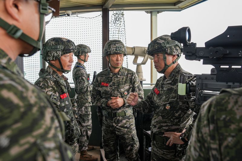 해병대사령관, 추석맞이 교동도 전방 부대 현장지도. 해병대 제공