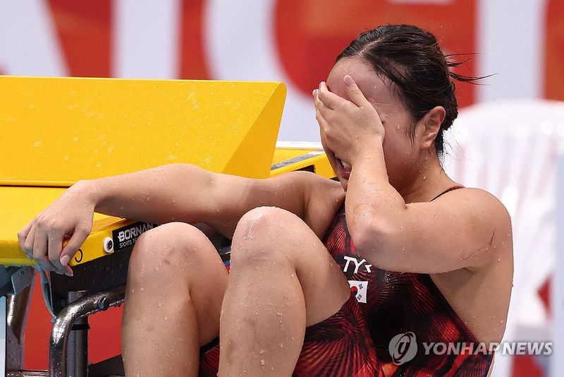 은메달 획득하고 눈물 흘리는 박시은. 연합뉴스