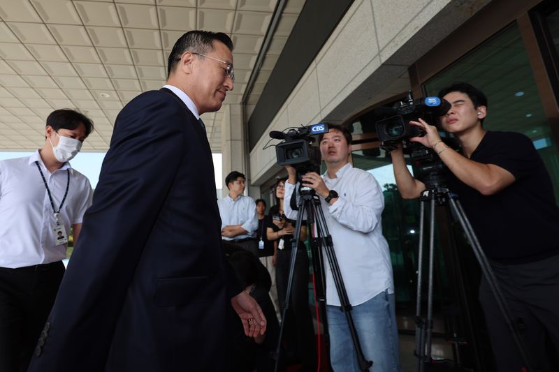 [서울=뉴시스] 권창회 기자 = 이정현 검찰총장 직무대행이 지난 23일 서울 서초구 대검찰청으로 출근하고 있다. 2026.09.25. kch0523@newsis.com