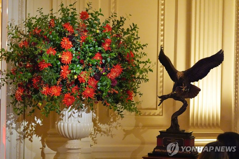 [미중정상회담] 식탁보&middot;양초도 中상징 붉은색…만찬사에 國父 워싱턴과 쑨원