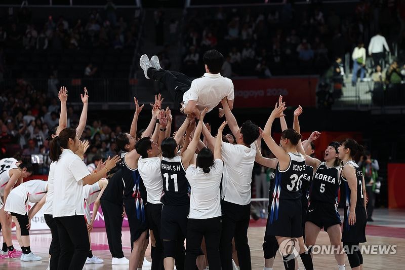 한국 여자 농구, 12년만에 아시안게임 금메달 (출처=연합뉴스)