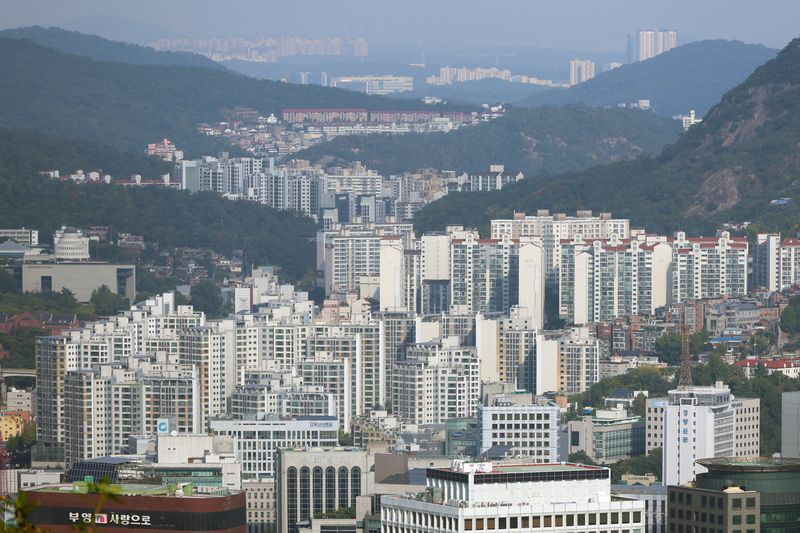 서울 남산에서 바라본 시내 아파트 모습. 뉴시스 =