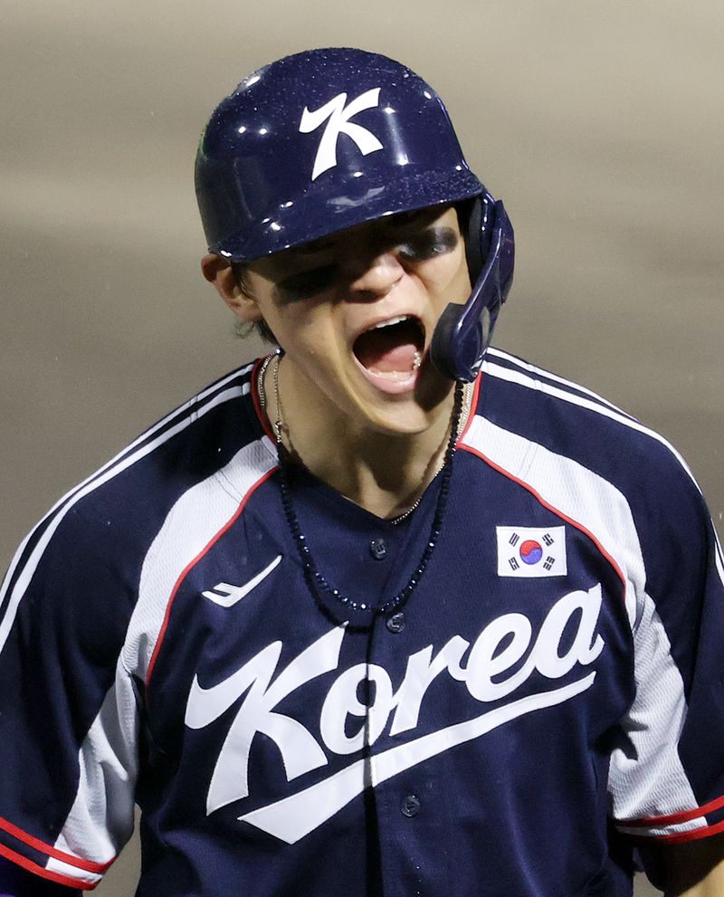 27일 일본 아이치현 도요하시 시민구장에서 열린 2026 아이치·나고야 아시안게임 야구 결승전 대한민국과 일본의 경기, 대한민국 김도영이 8회초 2사 1,3루 상황 역전 적시타를 친 후 환호하고 있다. 2026.9.27 ⓒ 뉴스1 김도우 기자 /사진=뉴스1
