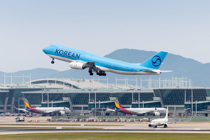대한항공 747-8i 여객기가 이륙하고 있다. 사진=대한항공 제공