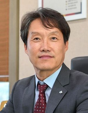 조강희 전 인천환경공단 사업운영본부장이 수도권매립지관리공사 제11대 사장에 취임했다. 수도권매립지관리공사 제공.