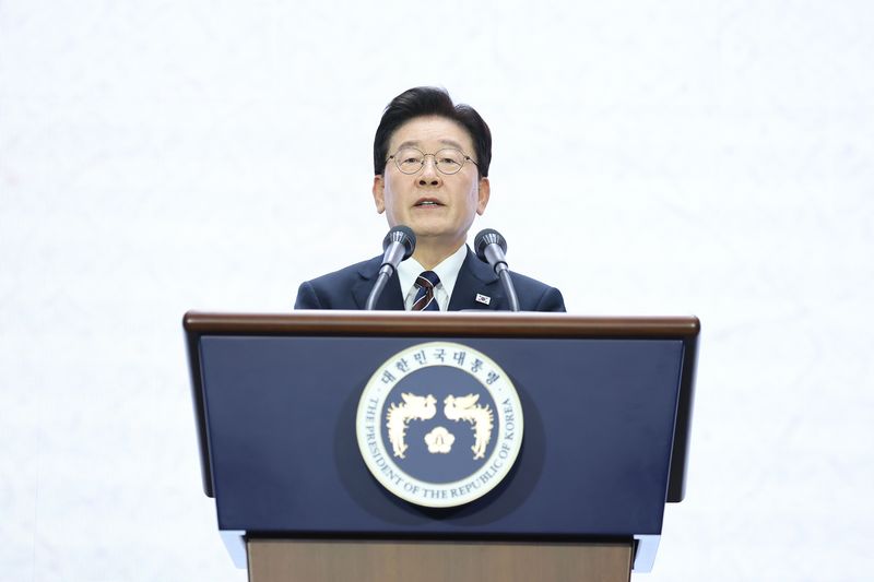 이재명 대통령이 28일 인천 송도에서 열린 제20회 세계한인의 날 기념식에서 기념사를 하고 있다. 청와대통신사진기자단