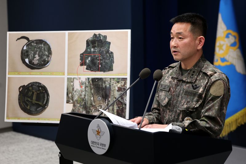 北 지뢰에 아군 다치고, 軍은 '상응 조치' 예고…남북관계엔 '악재'