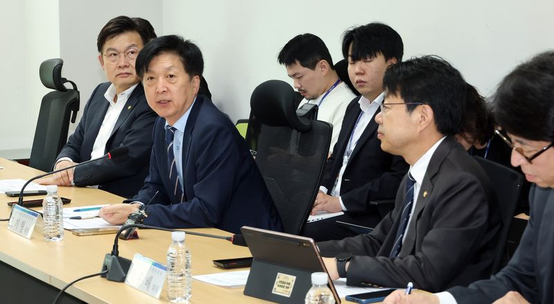 29일 국회 의원회관에서 열린 K-자본시장특별위원회 실무 당정협의회에서 오기형 위원장이 발언하고 있다. 연합뉴스