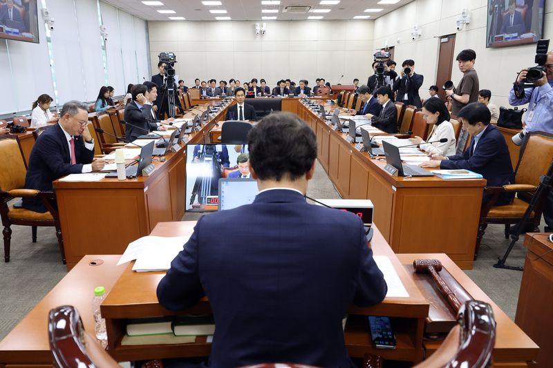 윤영석 국회 연금개혁특별위원회 위원장이 9월 29일 여의도 국회에서 제439회 국회 (정기회) 연금개혁특별위원회 전체회의를 주재하고 있다. 뉴시스