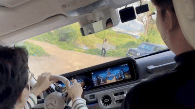 지난 29일 경기 용인 메르세데스-벤츠 SUV 익스피리언스 센터에서 열린 '메르세데스-벤츠 브랜드 익스피리언스 데이'에서 메르세데스-AMG G 63이 사이드 슬로프 구간을 주행하고 있다. 김동찬 기자