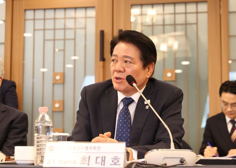민선9기 대한민국시장군수구청장협의회 상임부회장으로 최대호 안양시장이 29일 서울 중구 한국프레스센터에서 열린 대한민국시장군수구청장협의회 제1차 공동회장단 회의에서 발언하고 있다. 안양시 제공