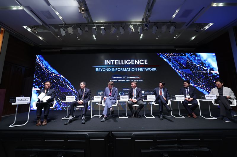 30일 서울 신라호텔에서 개최된 '2026 과학기술정책연구원(STEPI) 인텔리전스 다이얼로그(Intelligence Dialogue)'에서 참석자들이 토론을 하고 있는 모습. SPEPI 제공