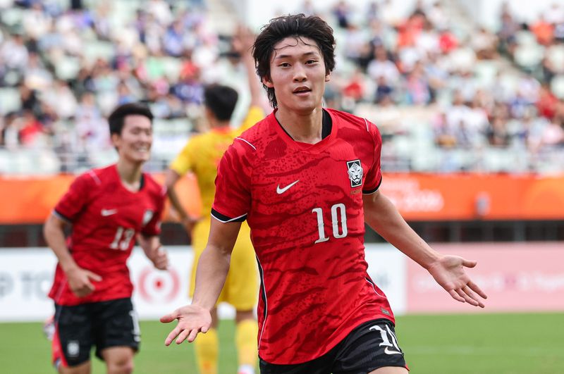 30일 오후 일본 오사카 나가이스타디움에서 열린 2026 아이치·나고야 아시안게임 남자축구 준결승 대한민국과 중국의 경기, 대한민국 배준호가 역전골을 넣고 기뻐하고 있다. 2026.9.30 ⓒ 뉴스1 김도우 기자