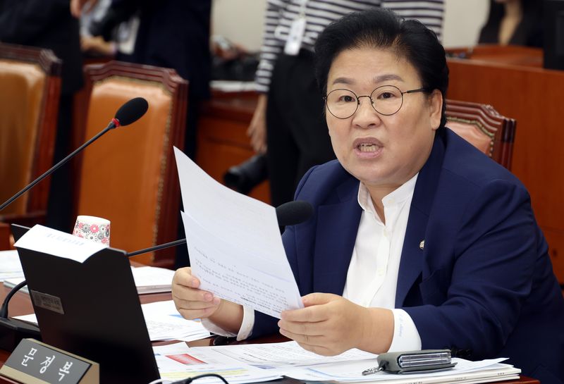 [서울=뉴시스] 문정복 국회의원. (사진=뉴시스 DB).photo@newsis.com