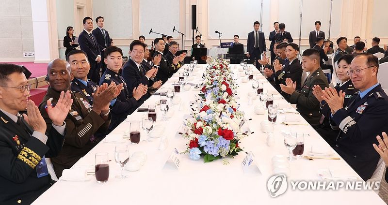 이재명 대통령, 국군의 날 기념오찬 (출처=연합뉴스)