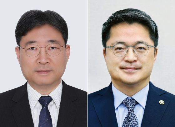하준경 신임 청와대 정책실장(왼쪽)과 신임 경제성장수석 문신학. 뉴스1