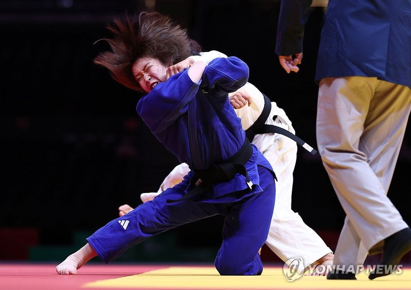결승 경기 펼치는 허미미 (출처=연합뉴스)