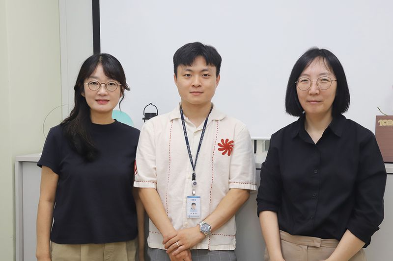 한국생명공학연구원에 줄기세포융합연구센터 연구팀의 손미영 소장과 유원동 박사, 이미옥 책임연구원(왼쪽부터). 한국생명공학연구원 제공