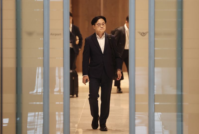 [인천공항=뉴시스] 김명년 기자 = 김정관 산업통상부 장관이 22일 오전 인천국제공항을 통해 출국하고 있다. 2026.07.22. kmn@newsis.com