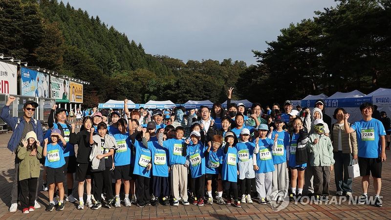 2026 춘천연합마라톤, 어린이들도 뛰어요 (출처=연합뉴스)
