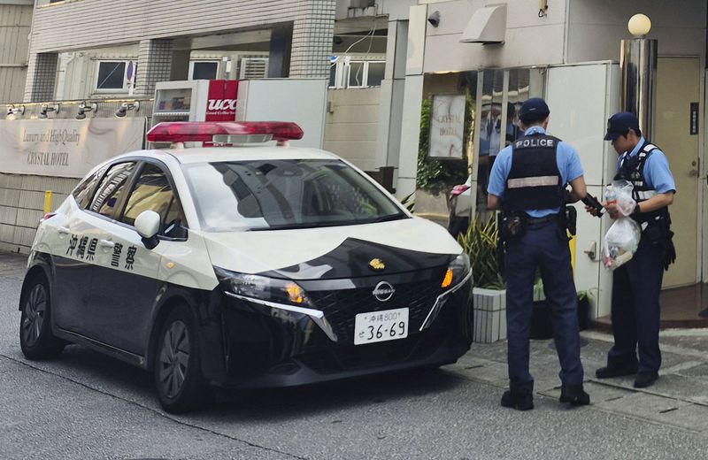일본 오키나와현 경찰이 나하시 호텔에서 30대 여성이 숨진 채 발견된 사건과 관련해 후텐마 기지 소속 주일미군 해병대 데빈 제이콥 발라드(20) 일병을 강도살인 혐의로 4일 체포했다. 연합뉴스
