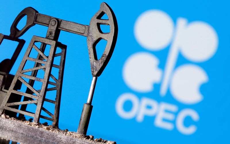 석유수출국기구(OPEC) 석유 장관들이 12일(현지시간) 성명에서 이란 전쟁으로 인해 유조선 용선료와 선박 보험료가 사상 최고 수준으로 치솟았다면서 높은 비용과 수송 차질로 인해 산유국과 소비국 모두 어려움을 겪고 있으며 세계 경제 성장에도 충격이 불가피해졌다고 경고했다. 로이터 연합