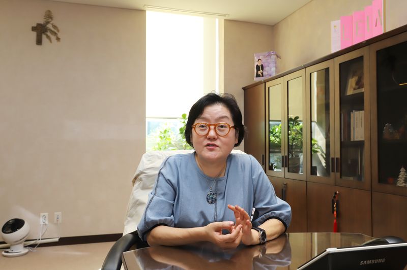 정승은 대한영상의학회 회장(은평성모병원 영상의학과)이 4일 진행된 인터뷰에서 "다시 촬영했다는 사실만으로 잘못된 검사로 볼 수 없다. 줄여야 할 대상은 '불필요한 재검사'"라며 "필요한 검사는 정확히 시행하고 불필요한 검사는 시행하지 않는 방향으로 노력하겠다"고 말했다. 은평성모병원 제공