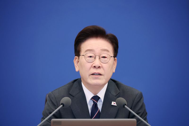 이재명 대통령이 6일 청와대에서 열린 국무회의에서 발언하고 있다. 청와대통신사진기자단
